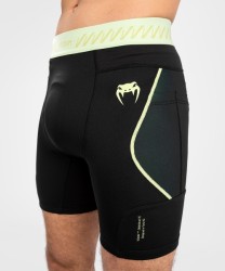 Przejdź do produktu VENUM FUSION 2.0 VALE TUDO SHORTS BLACK/YELLOW