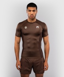 Przejdź do produktu RASHGUARD VENUM x ROGER GRACIE ACADEMY KRÓTKI RĘKAW DARK BROWN