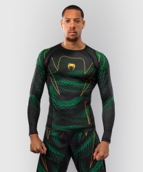 Przejdź do produktu VENUM MATUPA RASHGUARD DŁUGI RĘKAW BLACK/GREEN/GOLD