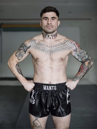 MANTO SPODENKI MUAY THAI DUAL CZARNO-SREBRNE