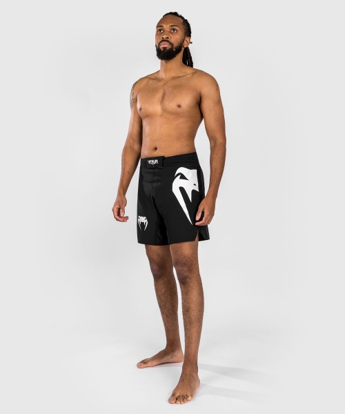 SPODENKI VENUM LIGHT 5.0 BLACK/WHITE